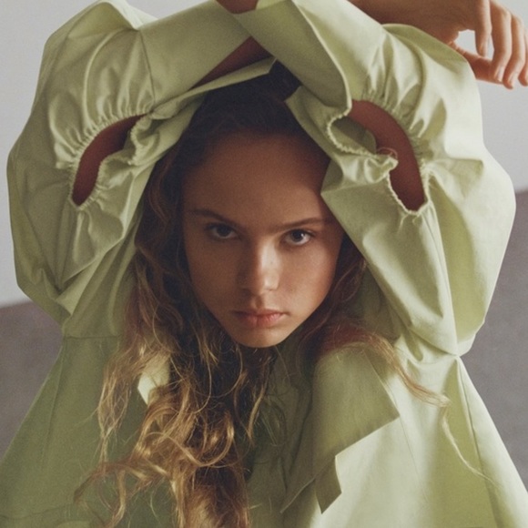 Zara apple green poplin shirt
with pockets - Picture 2 of 5